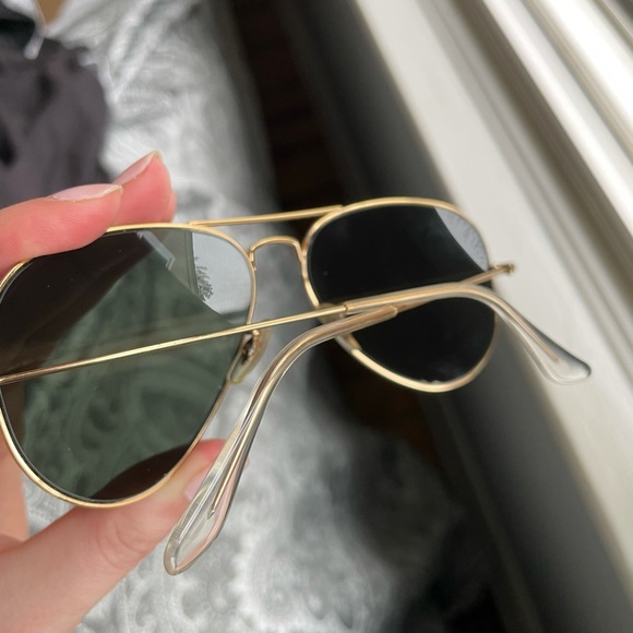 Classic Gold Ray-Ban Aviators - Picture 5 of 5